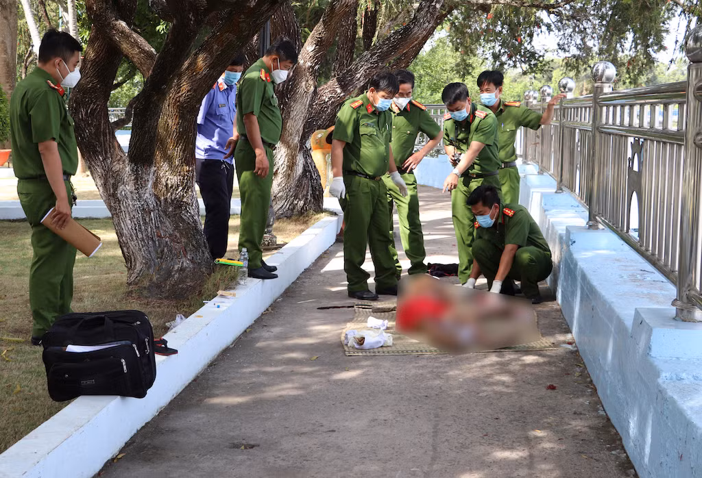 kham nghiem tai hien truong.jpg -0