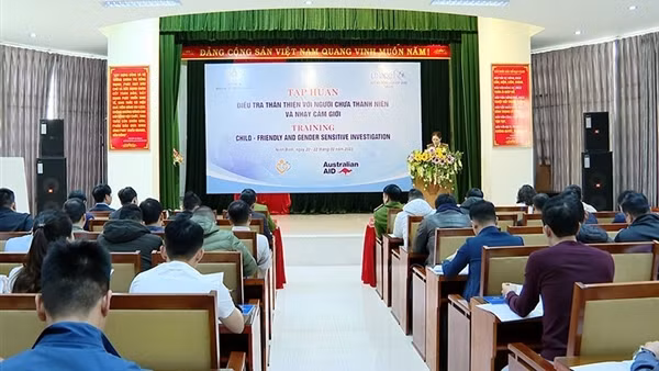 Tập huấn kỹ năng điều tra thân thiện đối với người chưa thành niên&nbsp;và nhạy cảm giới