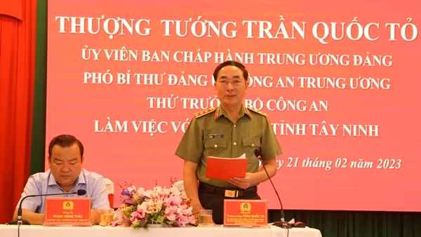 Đổi mới công tác lãnh đạo, xây dựng lực lượng CAND chính quy, tinh nhuệ và hiện đại