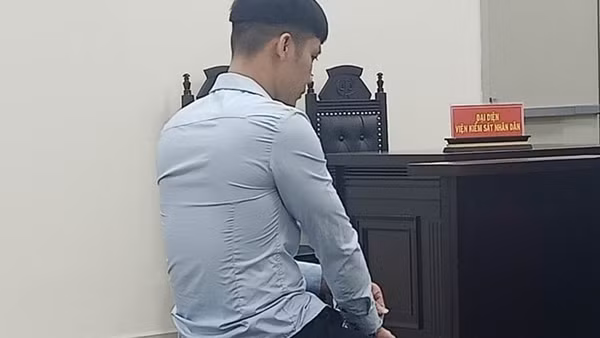 Nghi vợ ngoại tình, đốt xưởng may của đối thủ để trả thù