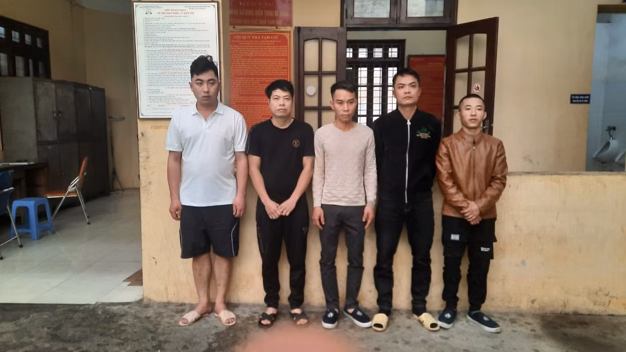 Bắt ổ nhóm trong “hội những người vỡ nợ muốn làm liều” đột nhập trộm cắp hàng loạt siêu thị -0