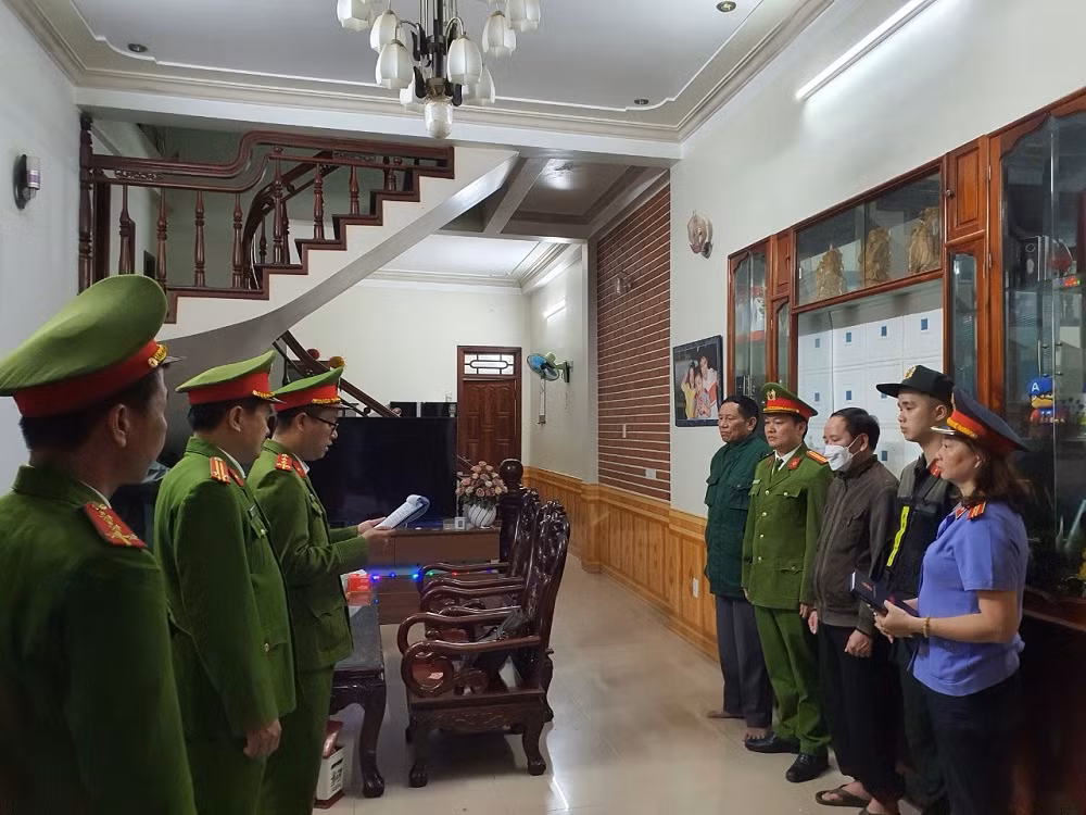 Bắt giam 4 đối tượng lập hồ sơ khống để rút hơn 34 tỷ đồng -0