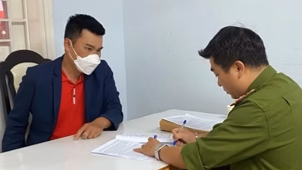 Thua bạc, nhân viên BĐS lừa người mua nhà với giá “sập hầm”