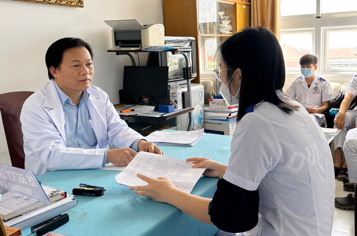 Tiến sĩ - Bác sĩ La Văn Phú: Chữ tâm đi với chữ tài -0