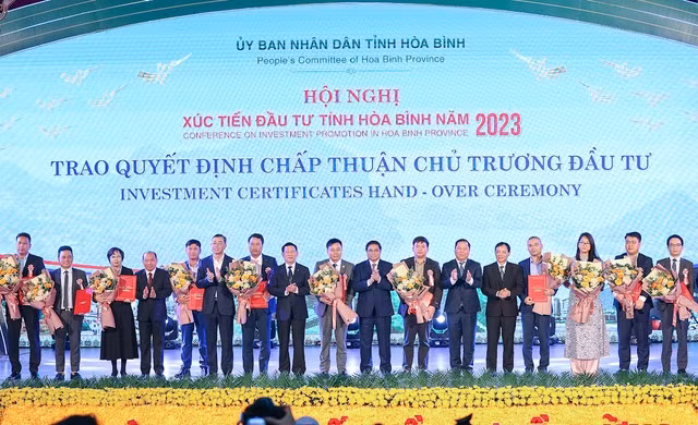 Thủ tướng tin rằng, sẽ có nhiều nhà đầu tư trong và ngoài nước lựa chọn Hòa Bình -0