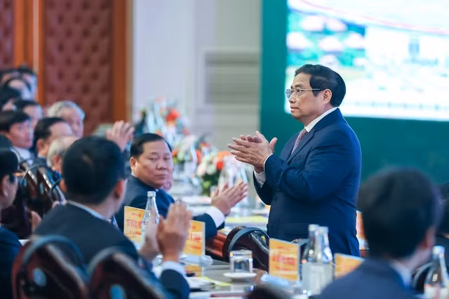 Thủ tướng tin rằng, sẽ có nhiều nhà đầu tư trong và ngoài nước lựa chọn Hòa Bình -0