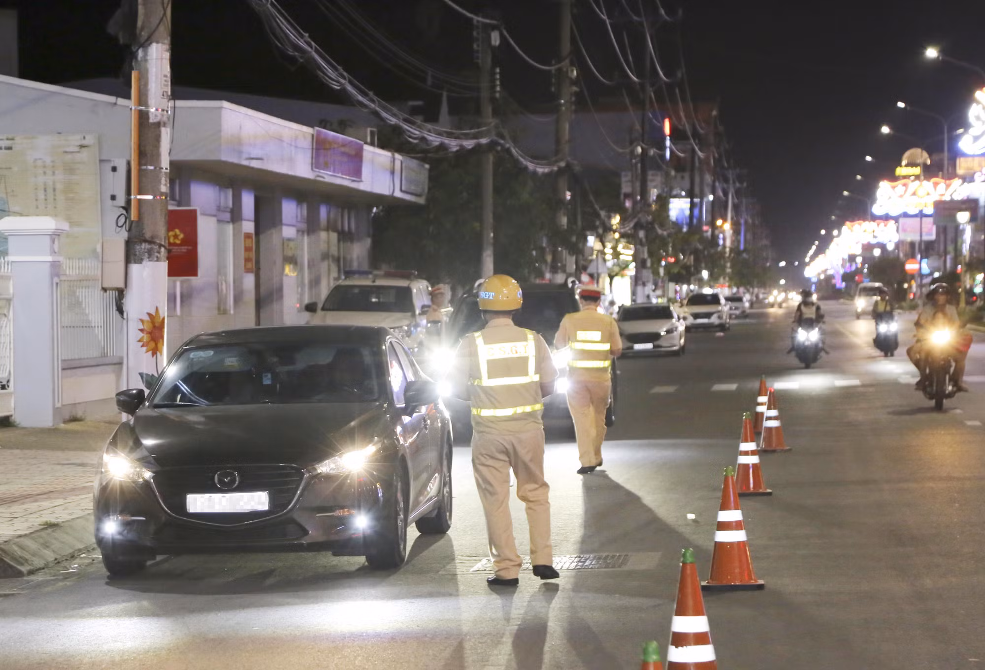 Cục Cảnh sát giao thông phối hợp kiểm tra nồng độ cồn tại Sóc Trăng -0