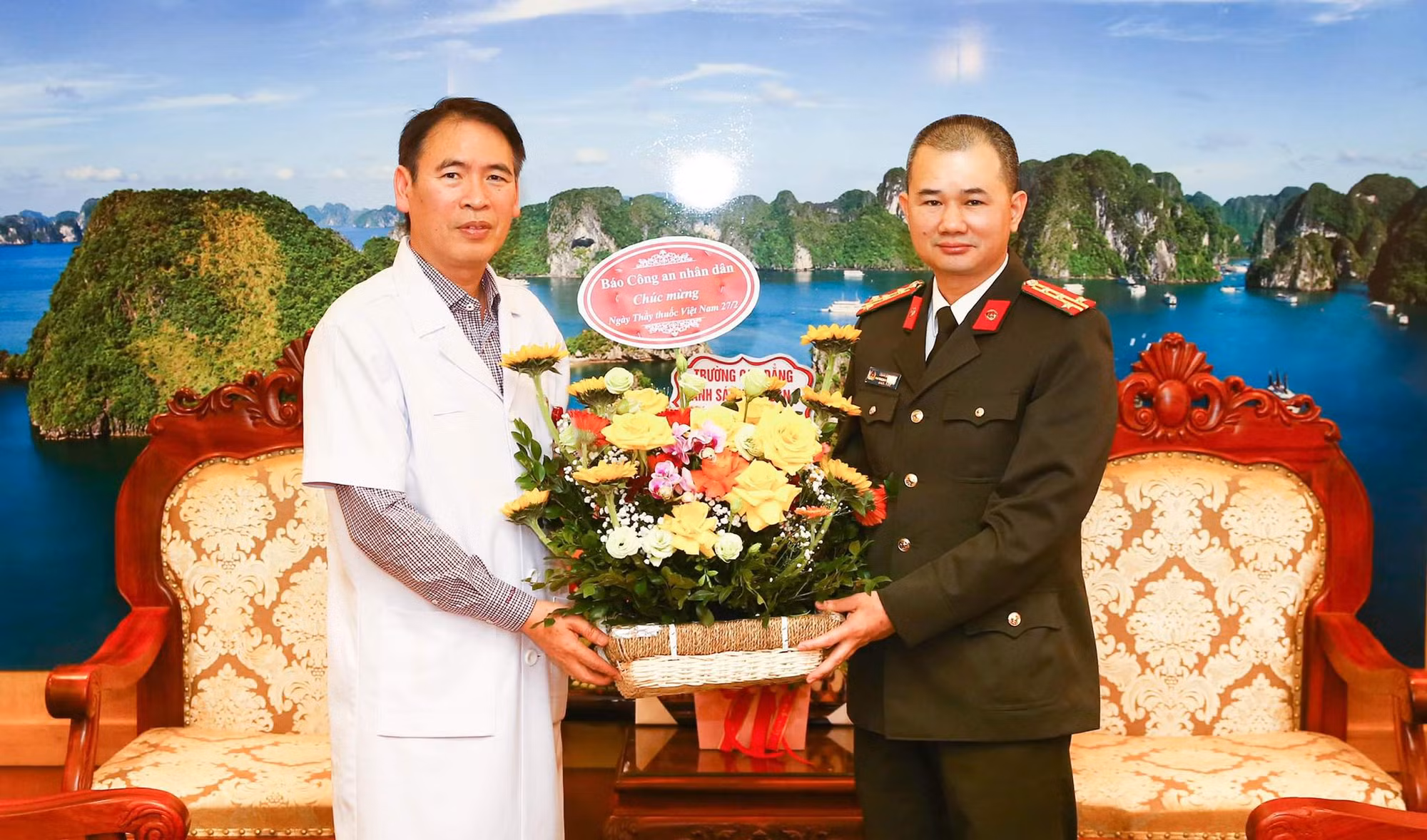 Báo CAND chúc mừng Ngày Thầy thuốc Việt Nam -0