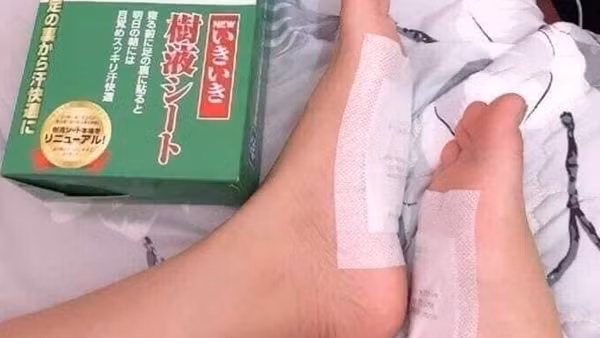 Thực hư công dụng thần kỳ của “miếng dán thải độc”