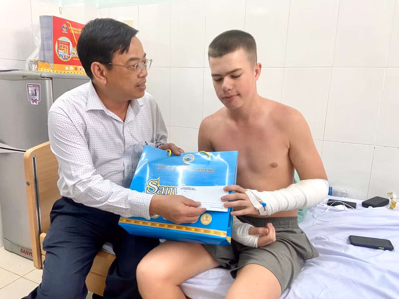 Du khách bị chó tấn công ở Nha Trang là người Anh -0