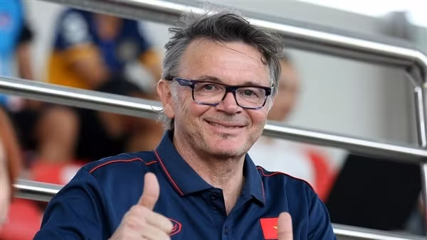 “Núi” công việc đón chờ ông Troussier