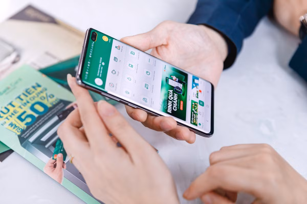 Ngân hàng tăng tốc chuyển đối số, thanh toán không tiền mặt tăng mạnh -0