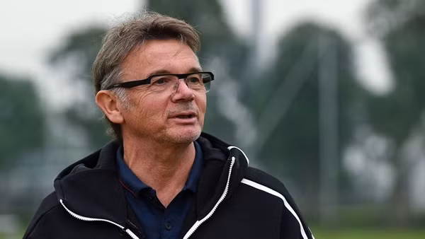 "Giấc mơ con" của huấn luyện viên Troussier
