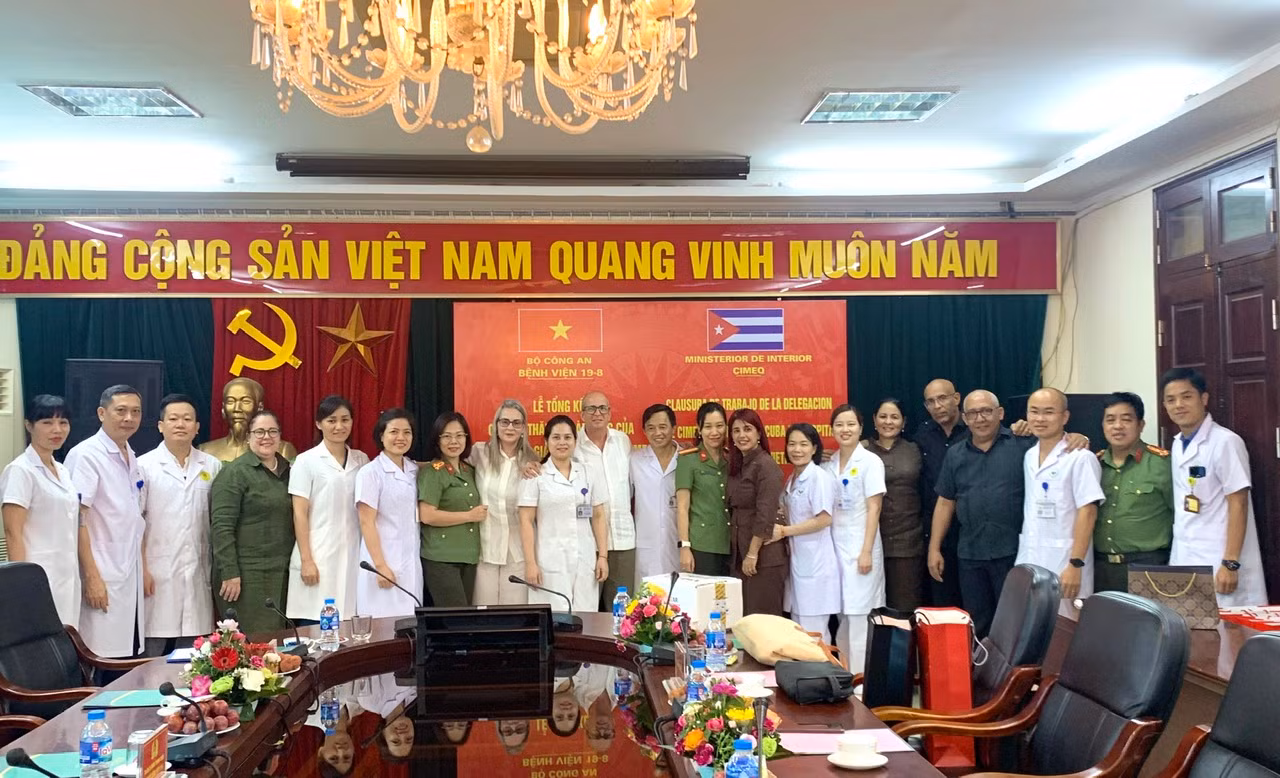 Thắt chặt mối quan hệ gắn bó keo sơn giữa hai bệnh viện đầu ngành của Bộ Công an Việt Nam và Bộ Nội vụ Cuba -0