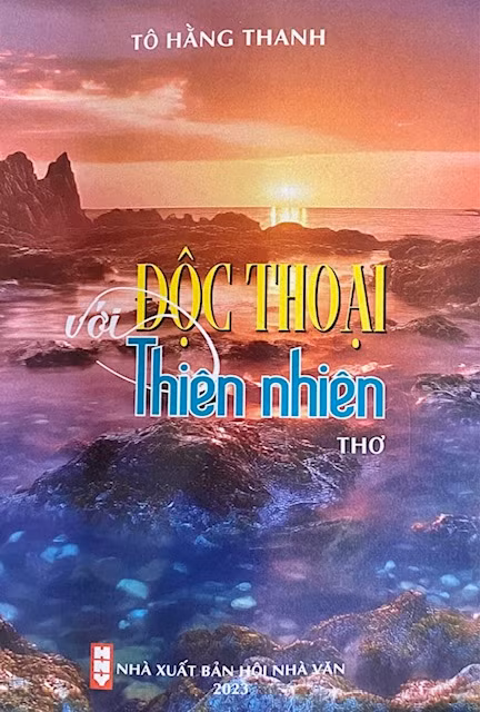bìa thơ độc thoại với thiên nhiên của nhà thơ tô hằng thanh.jpg -0