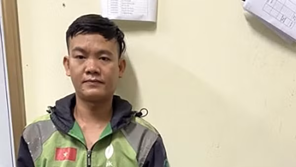 Hé lộ kẻ “chăn dắt” người khuyết tật bán hàng rong
