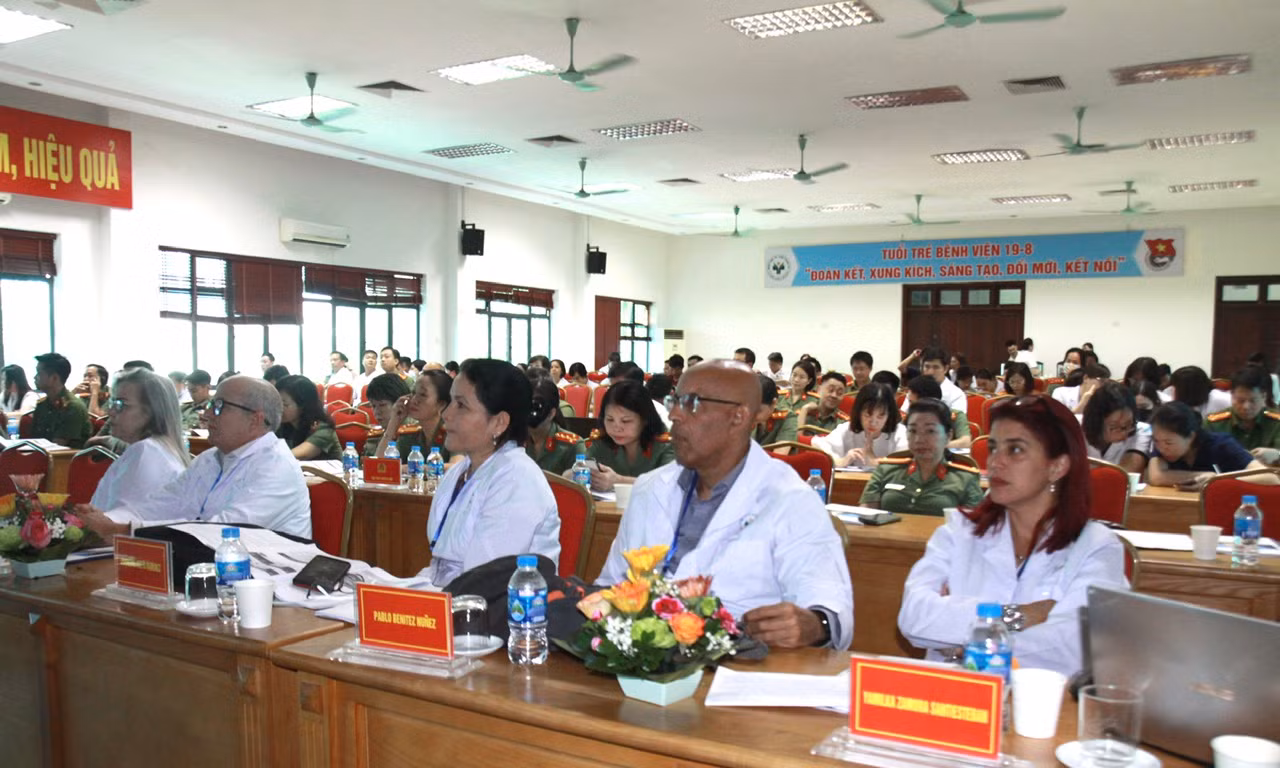 Trao đổi kinh nghiệm giữa cán bộ y tế CAND và chuyên gia y tế bệnh viện CIMEQ Bộ Nội vụ Cuba -0