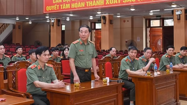 Thứ trưởng Trần Quốc Tỏ kiểm tra công tác tổ chức Kỳ thi đánh giá của Bộ Công an năm 2023
