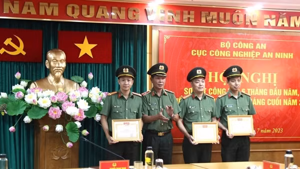 Đẩy mạnh phát triển công nghiệp an ninh phục vụ mục tiêu hiện đại hóa lực lượng CAND