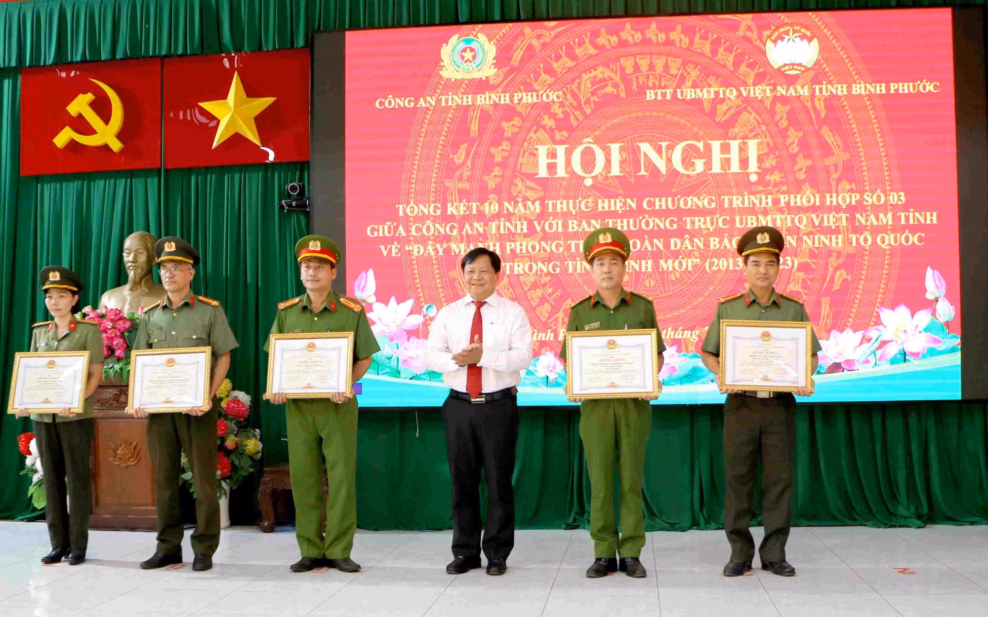 Hàng trăm mô hình đảm bảo ANTT tại Bình Phước hoạt động hiệu quả -0
