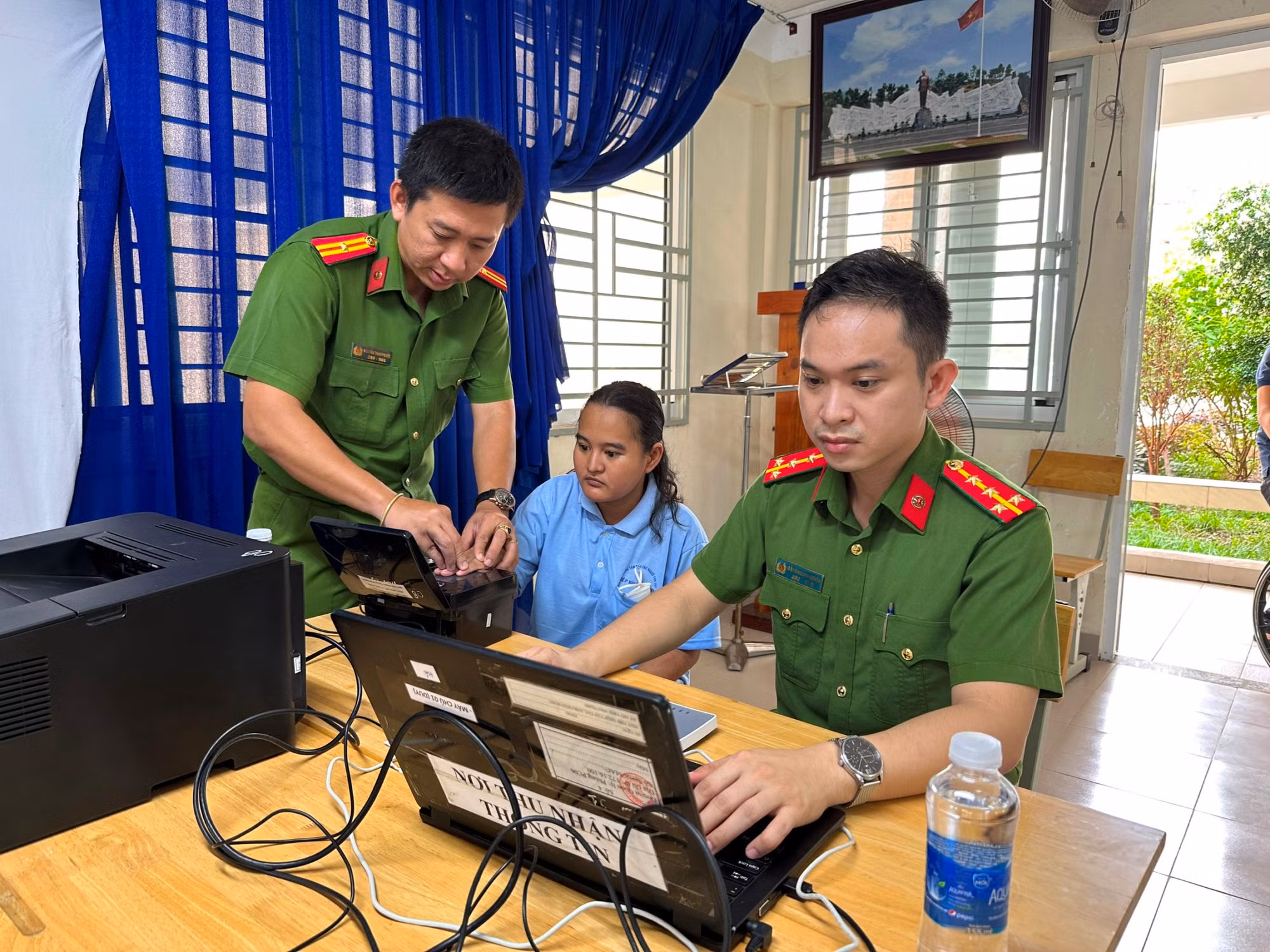Công an TP Hồ Chí Minh đảm bảo quyền lợi chính đáng của các nhân khẩu đặc biệt -2