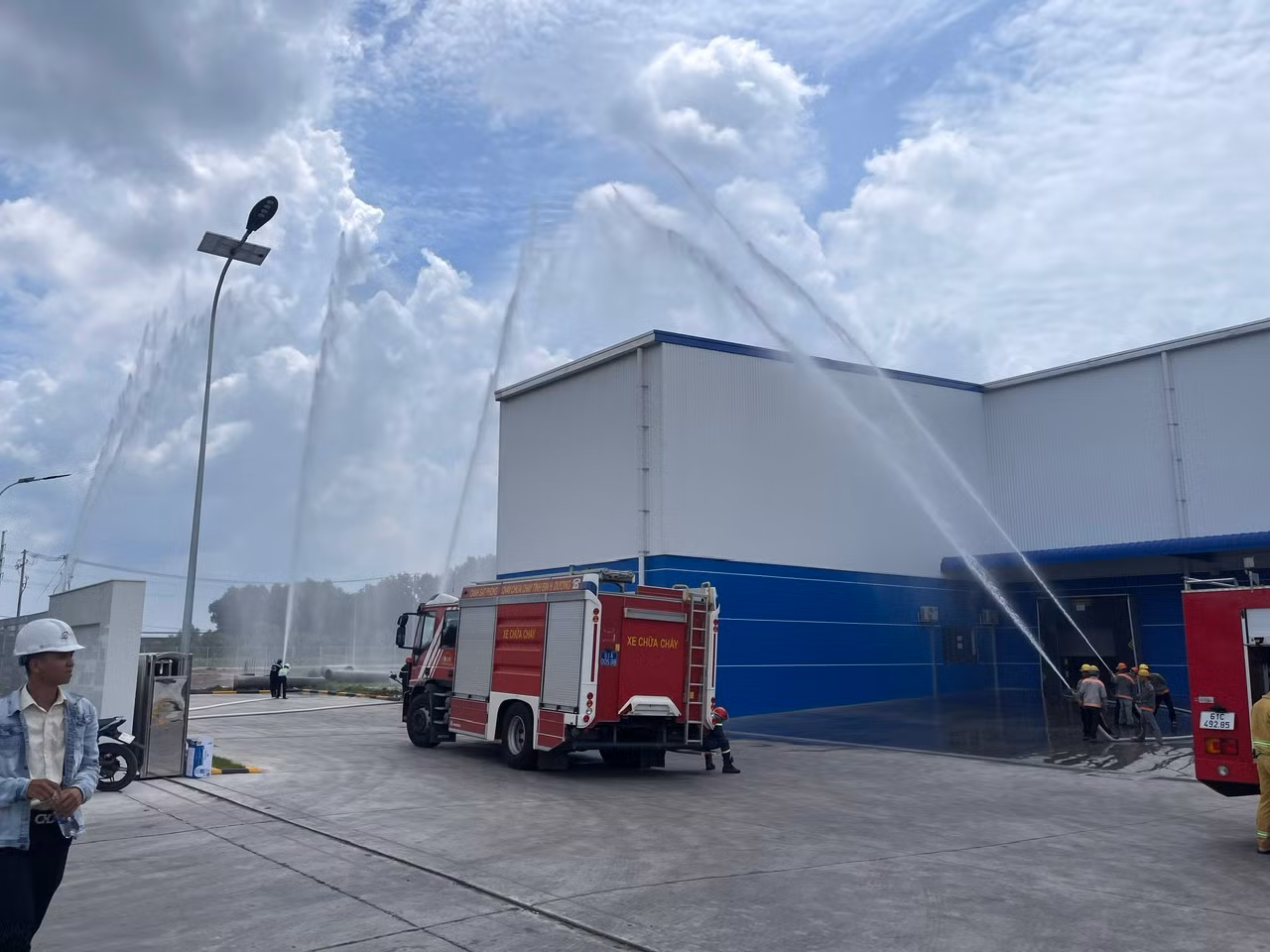 Quyết liệt chung tay phòng chống “giặc lửa” ở Bình Dương -0