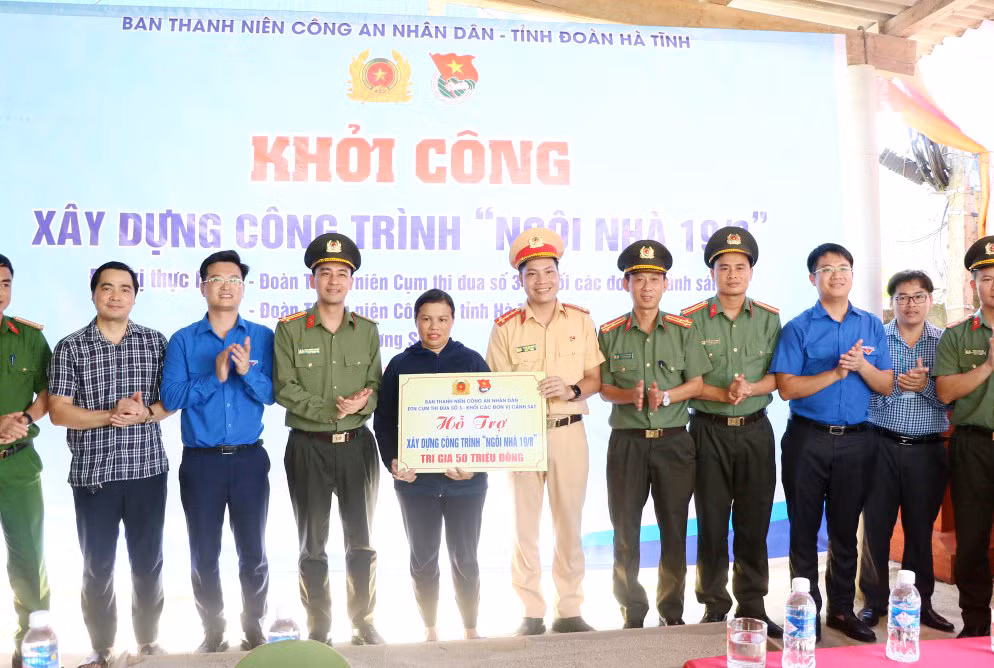Nhiều hoạt động về nguồn ý nghĩa của Ban Thanh niên CAND tại Hà Tĩnh -0