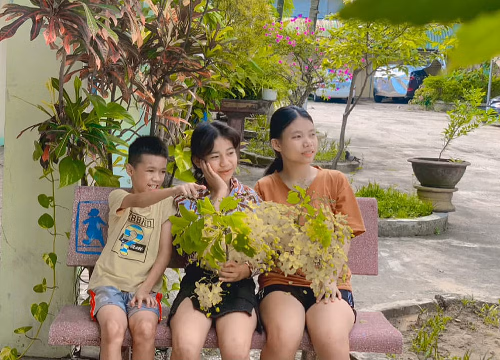 Thắp lửa cho làng Hy Vọng -0