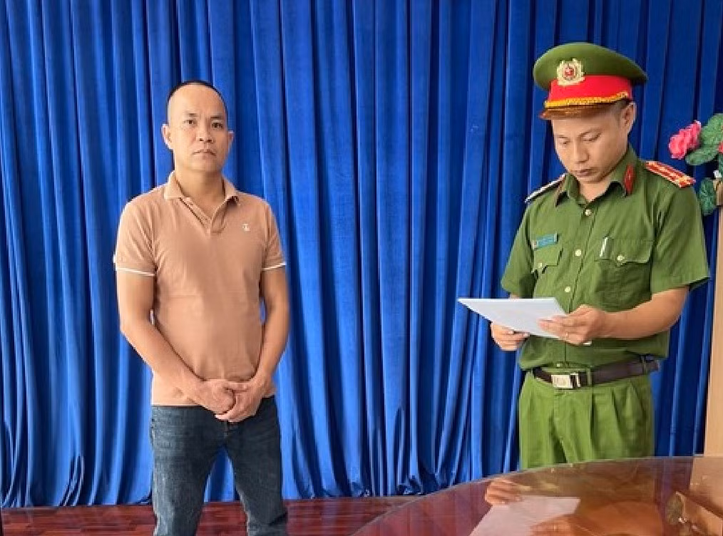 Từ vụ chó phóng uế bừa bãi phát hiện đối tượng cho vay lãi nặng -0