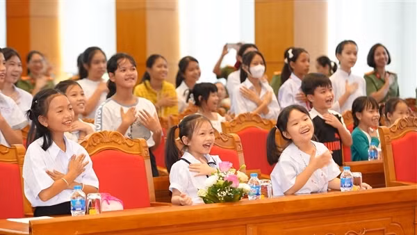 Tập huấn chuyên đề cho các bạn nhỏ chương trình “Mẹ đỡ đầu” trong CAND.