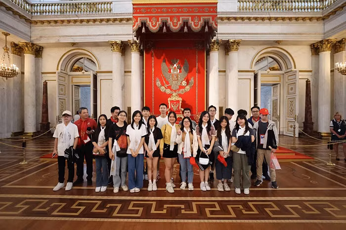 Dành sự quan tâm sâu sắc cho con em các gia đình thương binh, liệt sĩ -2