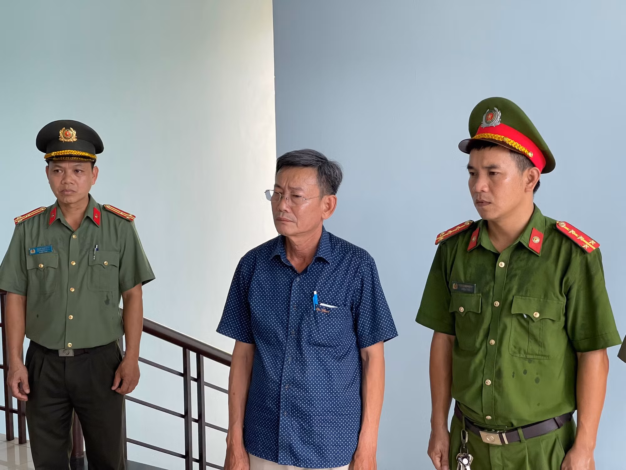 Bắt giam Giám đốc và Trưởng phòng Ban quản lý rừng phòng hộ Hương Thủy -0