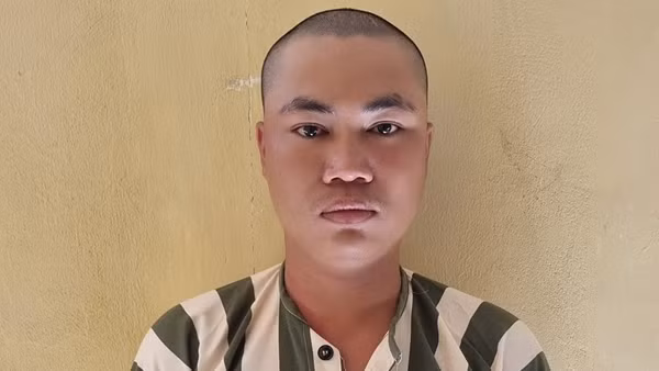 Hiếp dâm bất thành, bị đốt luôn xe gắn máy