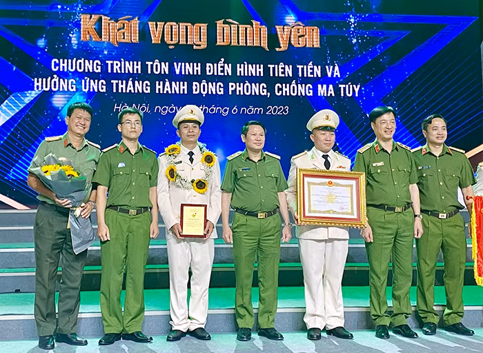 Trận đánh không khoan nhượng -0
