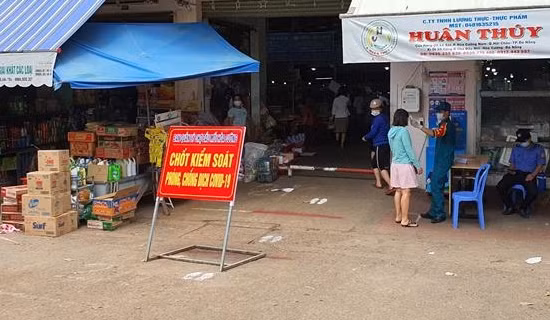 Đà Nẵng xét nghiệm tầm soát COVID-19 trong cộng đồng ảnh 2
