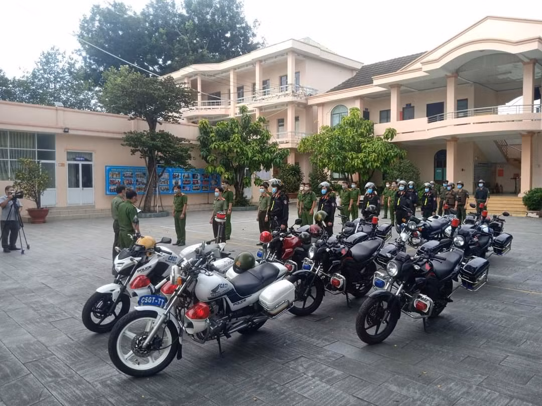 Công an Bình Dương nỗ lực góp sức thu hẹp “vùng đỏ”, mở rộng “vùng xanh” -0