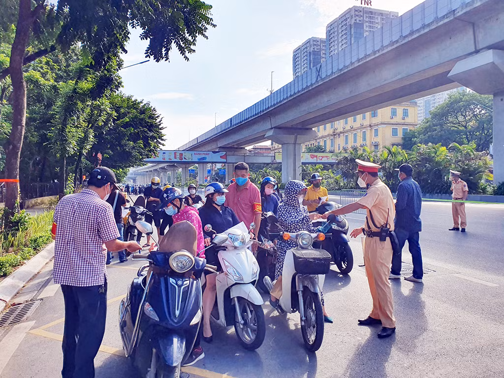 Triển khai 6 tổ liên ngành&nbsp;kiểm soát chặt người ra đường&nbsp; -0