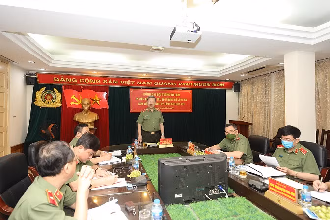 Hoàn thiện hệ thống văn bản quy phạm pháp luật, đáp ứng yêu cầu, nhiệm vụ trong tình hình mới -0