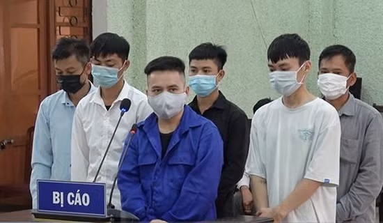 Anh em ruột lĩnh án tù vì tổ chức cho người khác xuất cảnh trái phép ảnh 3