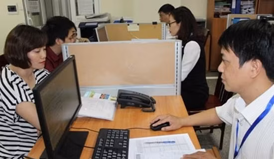 Ngân hàng lãi lớn “cứu” doanh thu ngành Thuế