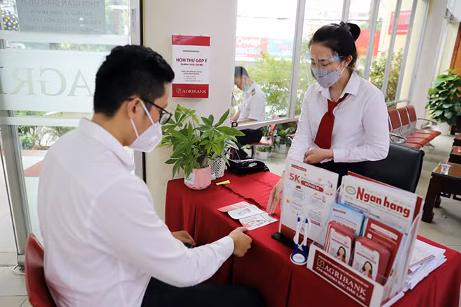 Agribank đã hỗ trợ hơn 70.000 khách hàng bị ảnh hưởng do dịch bệnh COVID-19 -0