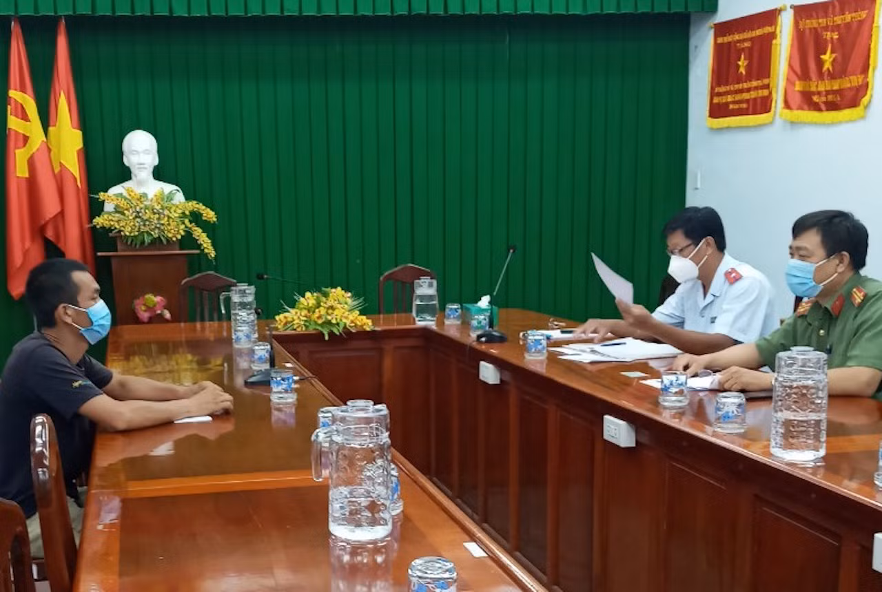 Xử phạt người đàn ông xuyên tạc thông liên quan việc hỗ trợ người bán vé số -0