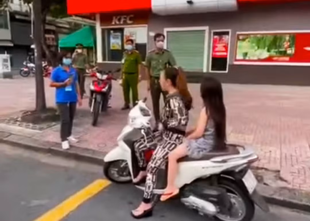 chong doi 1.jpg -0