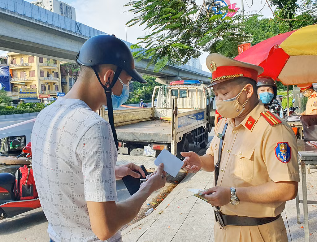 Hà Nội triển khai 6 tổ liên ngành&nbsp;kiểm soát chặt người ra đường -2