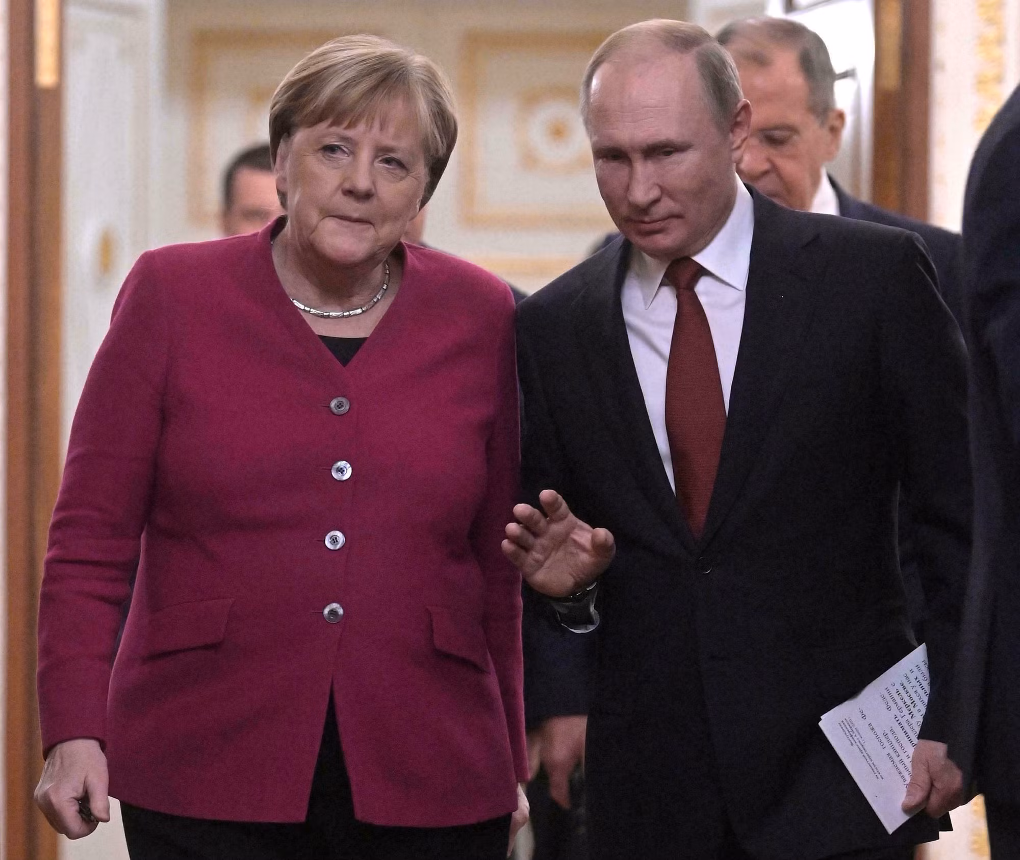 Thủ tướng Đức Merkel gặp ông Putin cứu vãn 