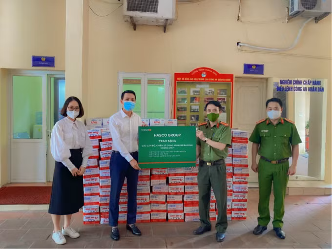 Chống COVID-19, bảo đảm an ninh, an toàn quận trung tâm Thủ đô -0