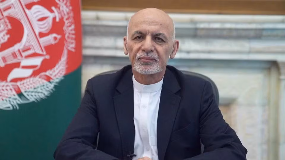 Nghi vấn Tổng thống Afghanistan rời khỏi đất nước với 4 xe chở đầy tiền -0