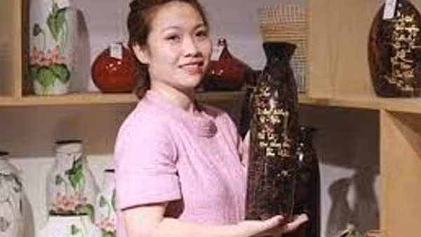 Bắt Ngân "gốm" - trùm lừa đảo qua mạng xã hội