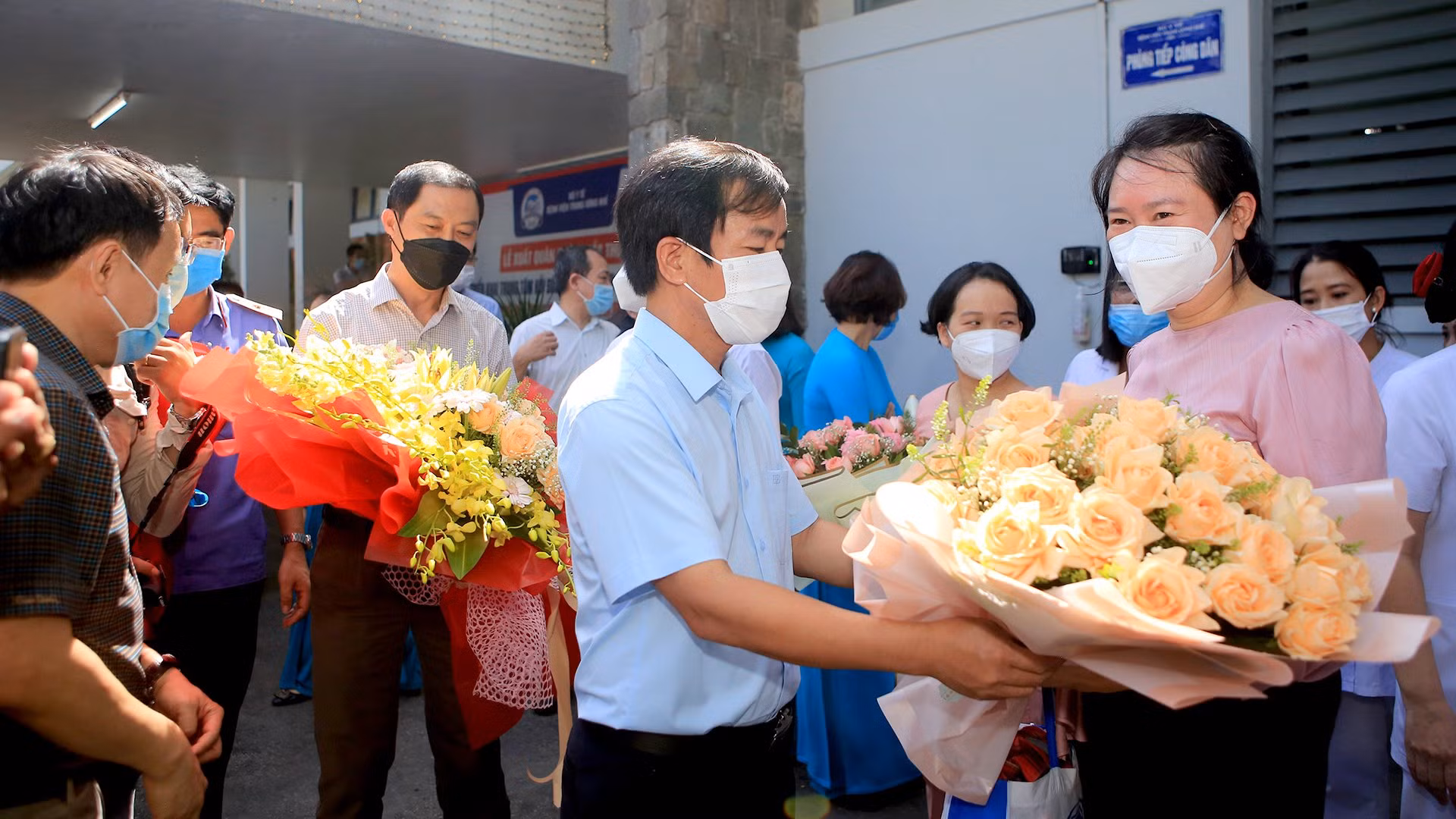 Đoàn thầy thuốc Bệnh viện Trung ương Huế lên đường hỗ trợ TP Hồ Chí Minh chống dịch -0