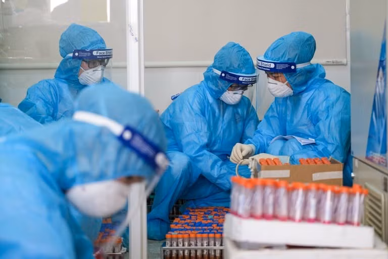 Thêm 8.788 ca nhiễm COVID-19, cả nước đã có hơn 15,5 triệu người tiêm vaccine -0